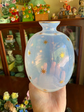 Load image into Gallery viewer, Vintage Blue Opal & Star Glass Vase