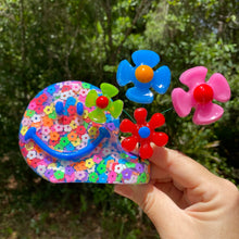 Load image into Gallery viewer, Confetti Smiley Kinetic