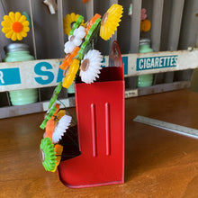 Load image into Gallery viewer, Match Box with Flowers