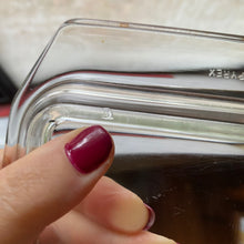 Load image into Gallery viewer, Pyrex JAJ Pink Daisy Space Saver 575