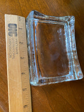 Load image into Gallery viewer, LE Smith Clear Glass Dish