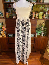 Load image into Gallery viewer, NEW Juicy Maxi Dress Small