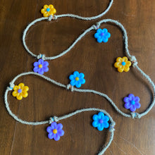 Load image into Gallery viewer, Flower Garland