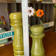 Load image into Gallery viewer, Large Shakers with Flowers