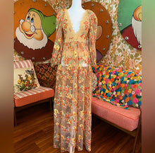 Load image into Gallery viewer, NEW Lace Floral Maxi Dress XS