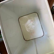 Load image into Gallery viewer, Daisy Canister Set