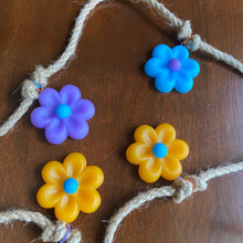 Load image into Gallery viewer, Flower Garland