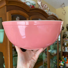Load image into Gallery viewer, Pyrex Pink Mixing Bowls Set