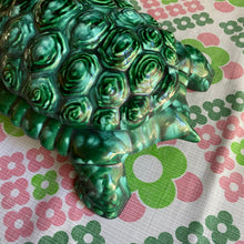 Load image into Gallery viewer, Drippy Lidded Turtle Dish