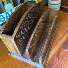 Load image into Gallery viewer, Mail Sorter with Flowers