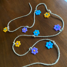 Load image into Gallery viewer, Flower Garland