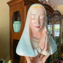 Load image into Gallery viewer, Antique Mary Planter