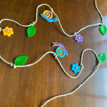 Load image into Gallery viewer, Snail Garland