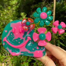 Load image into Gallery viewer, Teal & Pink Smiley Kinetic