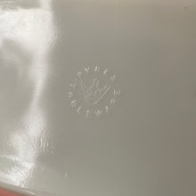 Load image into Gallery viewer, Pyrex JAJ Pink Daisy Space Saver 575