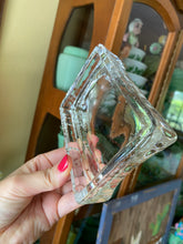 Load image into Gallery viewer, LE Smith Clear Glass Dish