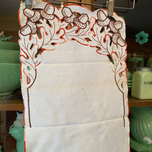 Load image into Gallery viewer, Acorn Table Runner