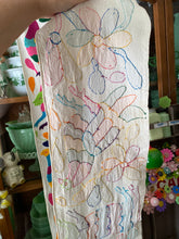 Load image into Gallery viewer, Multi Color Table Runner