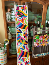 Load image into Gallery viewer, Multi Color Table Runner