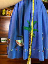 Load image into Gallery viewer, Caribbean Raised Detail Skirt Vintage