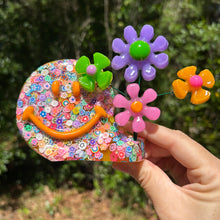 Load image into Gallery viewer, Confetti Smiley Kinetic
