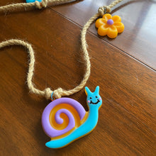 Load image into Gallery viewer, Snail Garland
