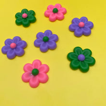 Load image into Gallery viewer, Flower Magnet Set
