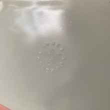 Load image into Gallery viewer, Pyrex JAJ Pink Daisy Space Saver 575
