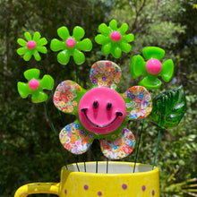 Load image into Gallery viewer, Pink &amp; Green Confetti Smiley Flower Set
