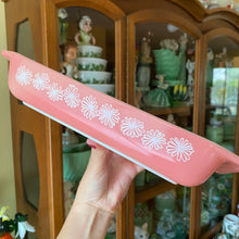 Load image into Gallery viewer, Pyrex Pink Daisy Space Saver 548B
