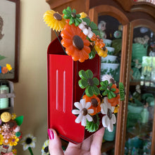 Load image into Gallery viewer, Match Box with Flowers
