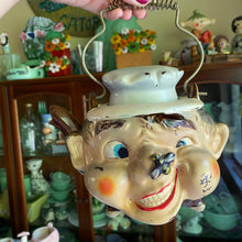 Load image into Gallery viewer, Tilso Teapot Bee on Nose
