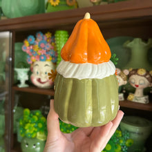 Load image into Gallery viewer, Gnome with Flowers

