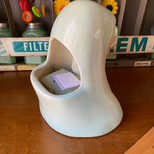 Load image into Gallery viewer, Antique Mary Planter
