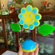 Load image into Gallery viewer, Blue &amp; Yellow Flower Kinetic
