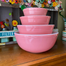 Load image into Gallery viewer, Pyrex Pink Mixing Bowls Set
