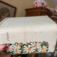 Load image into Gallery viewer, Daisy Canister Set
