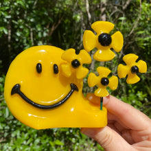 Load image into Gallery viewer, Yellow Smiley w Flowers

