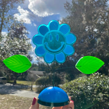 Load image into Gallery viewer, Blue Flower Kinetic
