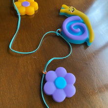 Load image into Gallery viewer, Snail Garland
