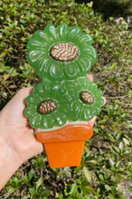 Load image into Gallery viewer, Green Flower Spoon Rest
