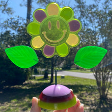 Load image into Gallery viewer, Green Flower Kinetic
