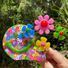 Load image into Gallery viewer, Confetti Smiley Kinetic
