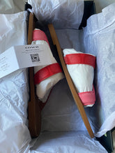Load image into Gallery viewer, COACH Sz 10 Sandals
