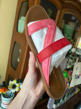 Load image into Gallery viewer, COACH Sz 10 Sandals
