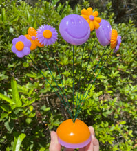 Load image into Gallery viewer, Smiley Face &amp; Flower Kinetic

