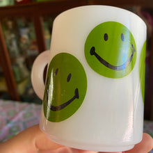 Load image into Gallery viewer, Green Smiley Mug
