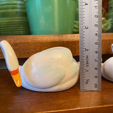 Load image into Gallery viewer, Swan TRIO Planters
