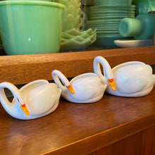 Load image into Gallery viewer, Swan TRIO Planters

