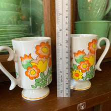 Load image into Gallery viewer, Four Pedestal Mugs Floral
